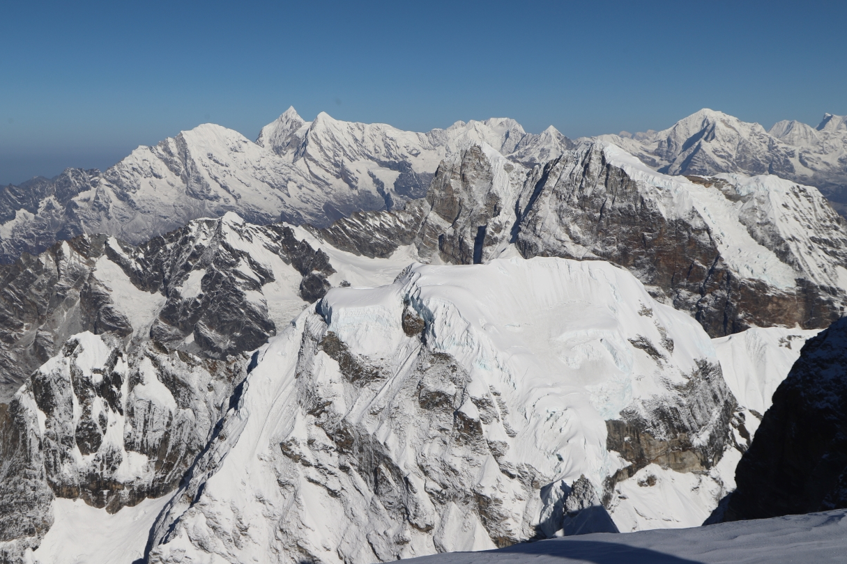 Sherpini col pass trek - makalu base camp trek - amphu lapcha pass trek - mera peak climbing