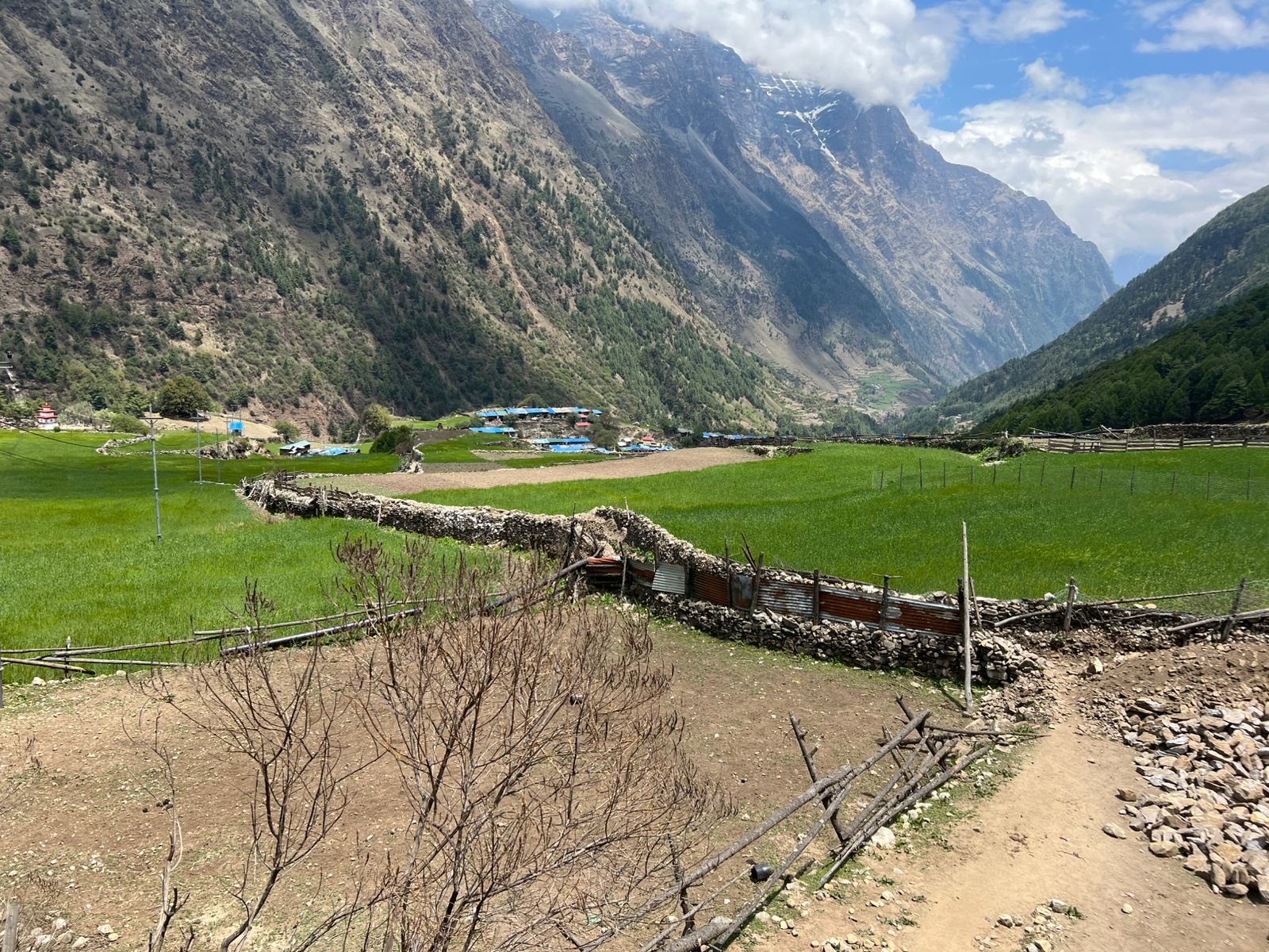manaslu circuit trek in nepal