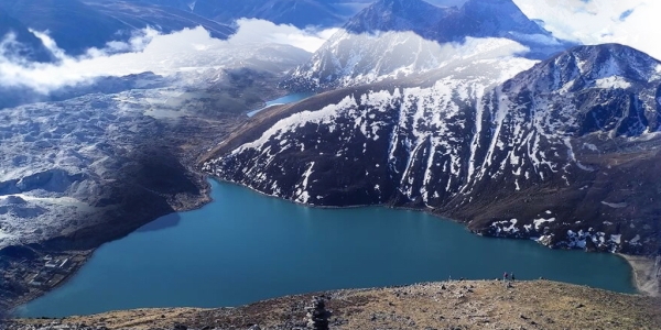 Gokyo Lakes Trek: A Comprehensive Guide to Nepal's Stunning High-Altitude Lakes